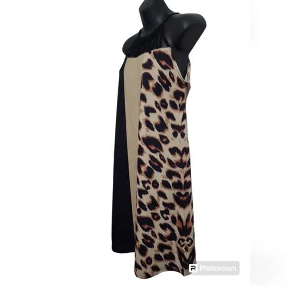 Elaborate neckline dress - Picture 2 of 3